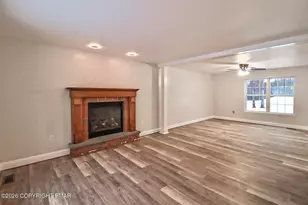 2015 Gorden Ridge Dr, East Stroudsburg, PA 18302 - Photo 9