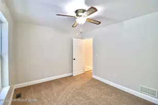 2015 Gorden Ridge Dr, East Stroudsburg, PA 18302 - Photo 7