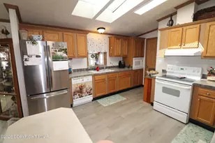 1233 Valley Forge Dr, Walnutport, PA 18088 - Photo 9