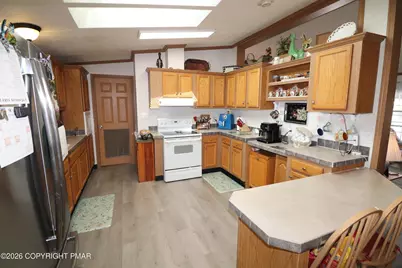  1233 Valley Forge Drive, Walnutport, PA 18088 - Photo 11