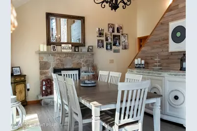  105 Hummingbird Trail, Bushkill, PA 18324 - Photo 7