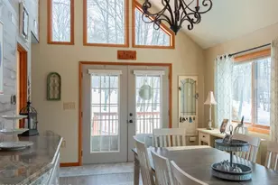 105 Hummingbird Trl, Bushkill, PA 18324 - Photo 9