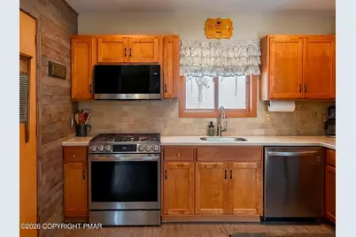  105 Hummingbird Trail, Bushkill, PA 18324 - Photo 13