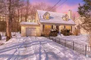 462 Country Pl Dr, Tobyhanna, PA 18466 - Photo 1