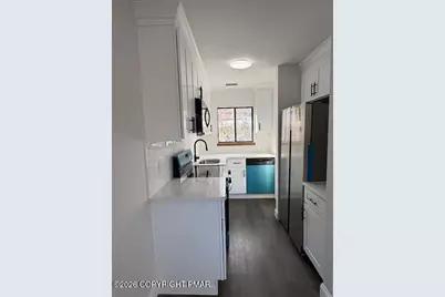  337 Crewe Court, Bushkill, PA 18324 - Photo 3