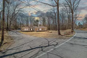 450 Wooddale Rd, East Stroudsburg, PA 18302 - Photo 1