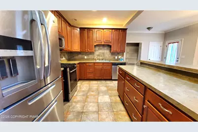  106 Swartsburo Drive, Tamiment, PA 18371 - Photo 5