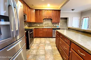 106 Swartsburo Dr, Tamiment, PA 18371 - Photo 5