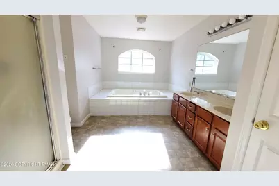  106 Swartsburo Drive, Tamiment, PA 18371 - Photo 7