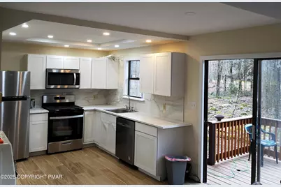  1027 Valley Road, Newfoundland, PA 18445 - Photo 9