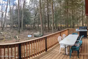 1027 Valley Rd, Newfoundland, PA 18445 - Photo 23