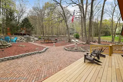  242 St Andrews Drive, Middle Smithfield, PA 18324 - Photo 5