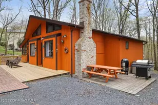 242 St Andrews Dr, Middle Smithfield, PA 18324 - Photo 3