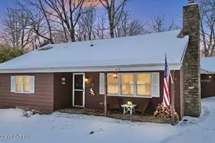 115 Crest Dr, Lake Harmony, PA 18624 - Photo 1