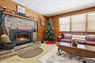 115 Crest Dr, Lake Harmony, PA 18624 - Photo 11