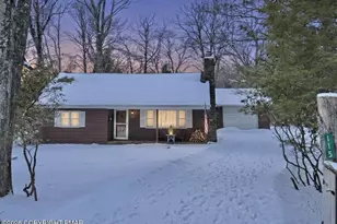 115 Crest Dr, Lake Harmony, PA 18624 - Photo 1