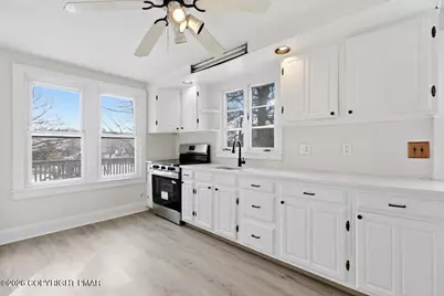  25 N 5th Street, Bangor, PA 18013 - Photo 9