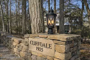 204 Lake Rd, Pocono Manor, PA 18349 - Photo 3