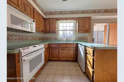  348 Wedgewood Drive, Easton, PA 18045 - Photo 9