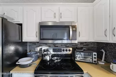  2110 Lansdale Drive, East Stroudsburg, PA 18301 - Photo 11