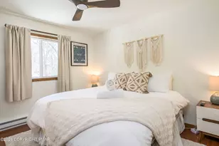 2206 Chatham Ct, Bushkill, PA 18324 - Photo 11