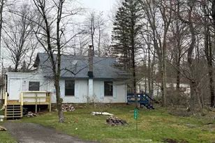 126 Feather Ln, Tobyhanna, PA 18466 - Photo 1