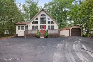 7118 Winnebago Dr, Pocono Lake, PA 18347 - Photo 1