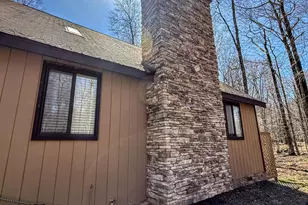 7 Leah Ln, Covington Township, PA 18424 - Photo 3