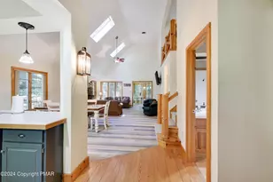 84 Short Hill Rd, Lake Harmony, PA 18624 - Photo 11