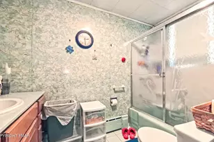 229 W Patterson St, Lansford, PA 18232 - Photo 5