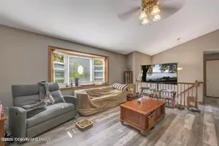104 Yvette Ct, Dingmans Ferry, PA 18328 - Photo 11