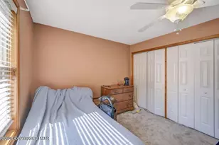 104 Yvette Ct, Dingmans Ferry, PA 18328 - Photo 33