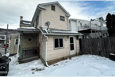  102 E Arch Street, Shamokin, PA 17872 - Photo 5