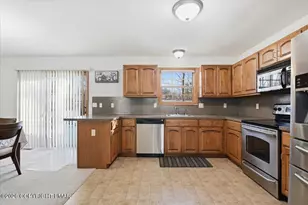 2119 Freedom Way, Pocono Summit, PA 18346 - Photo 9