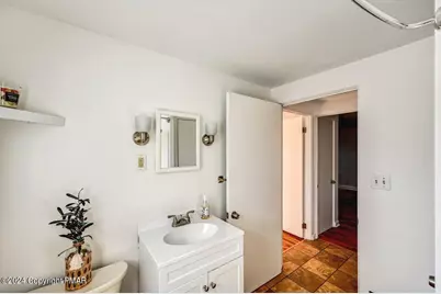  819 Fairview Avenue, Stroudsburg, PA 18360 - Photo 23