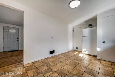  819 Fairview Avenue, Stroudsburg, PA 18360 - Photo 13