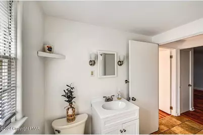  819 Fairview Avenue, Stroudsburg, PA 18360 - Photo 21