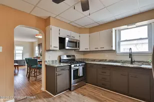 2045 Kenmore Ave, Bethlehem, PA 18018 - Photo 17