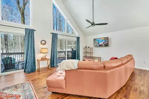 340 King Arthur Rd, Blakeslee, PA 18610 - Photo 23