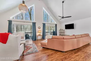 340 King Arthur Rd, Blakeslee, PA 18610 - Photo 21