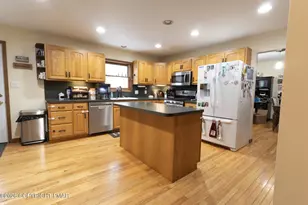 421 Underhill Dr, Tamiment, PA 18371 - Photo 7
