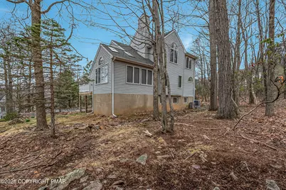  17 Rockspring Court, Lake Harmony, PA 18624 - Photo 9