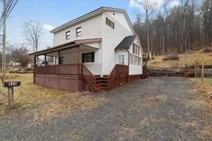 689 Main Rd, Hunlock Creek, PA 18621 - Photo 3