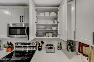 1338 Hilltop Dr, Long Pond, PA 18334 - Photo 9