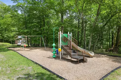  1095 Deer Run, Bushkill, PA 18324 - Photo 37