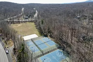 557 Lakeside Dr, East Stroudsburg, PA 18301 - Photo 47