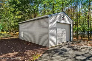 1637 Brushy Mountain Rd, East Stroudsburg, PA 18302 - Photo 21