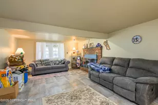 203 Beechwood Ln, Bath, PA 18014 - Photo 25