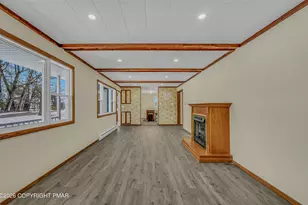221 Marsh Way, Effort, PA 18330 - Photo 9