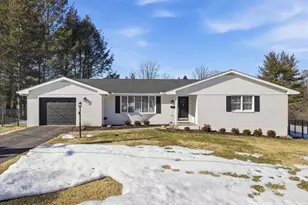 784 Sunset Ln, Stroudsburg, PA 18360 - Photo 3